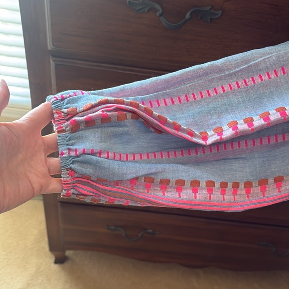 Velvet by Graham & Spencer Isla blue and pink boho peasant top. - Picture 8 of 12